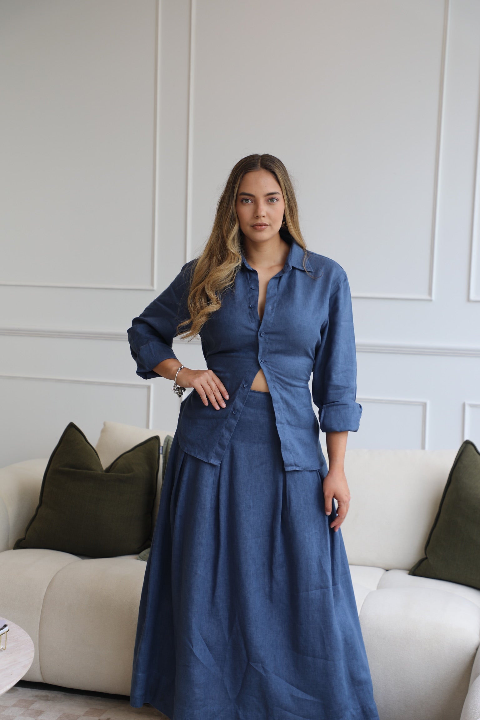Como Collared Linen Shirt in Midnight | Olive & Oath